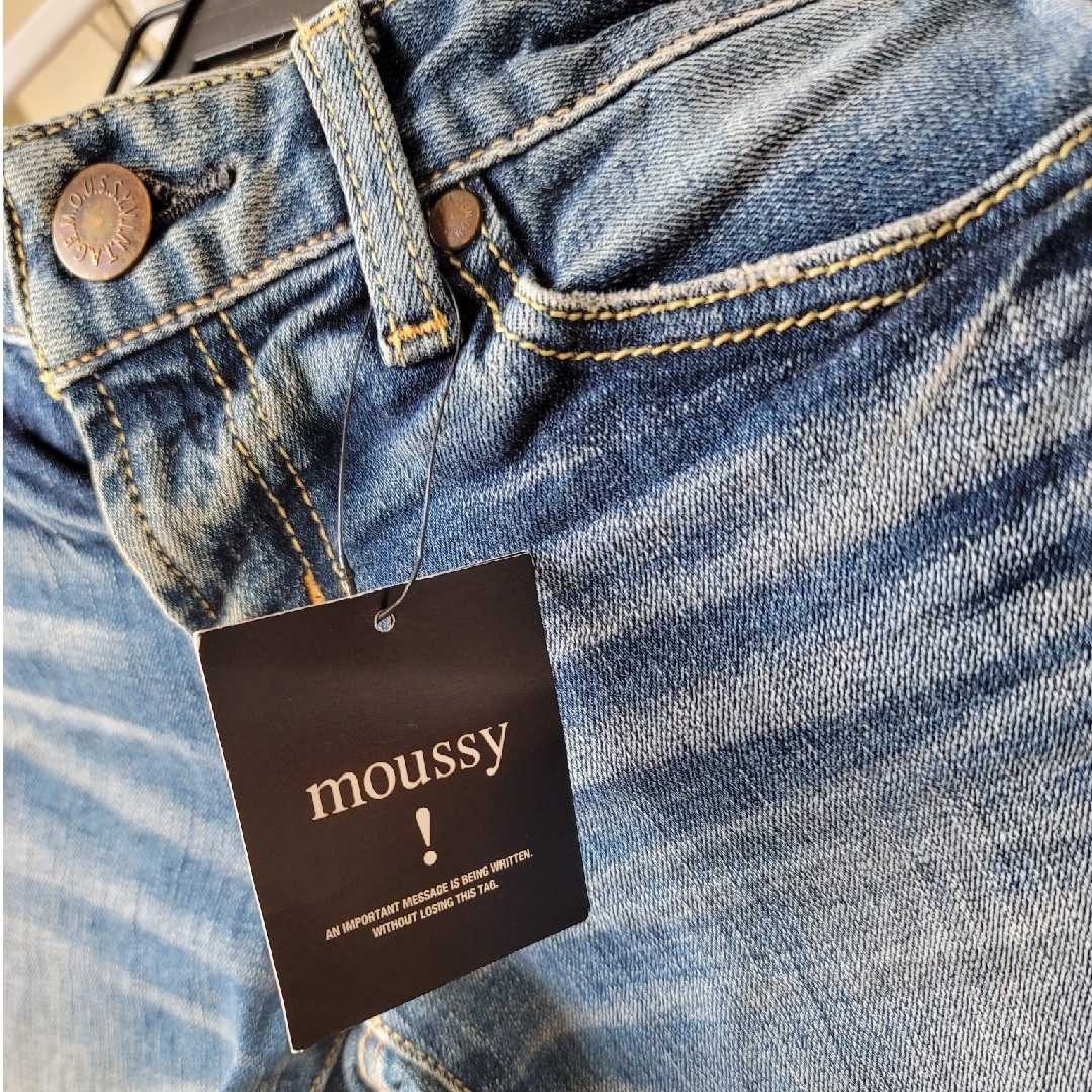 moussy(マウジー)のMOUSSY　新品　デニム レディースのパンツ(デニム/ジーンズ)の商品写真