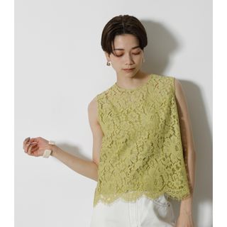 アズールバイマウジー(AZUL by moussy)の【新品】アズールバイマウジー◆スカロップレーストップス ライム M(シャツ/ブラウス(半袖/袖なし))