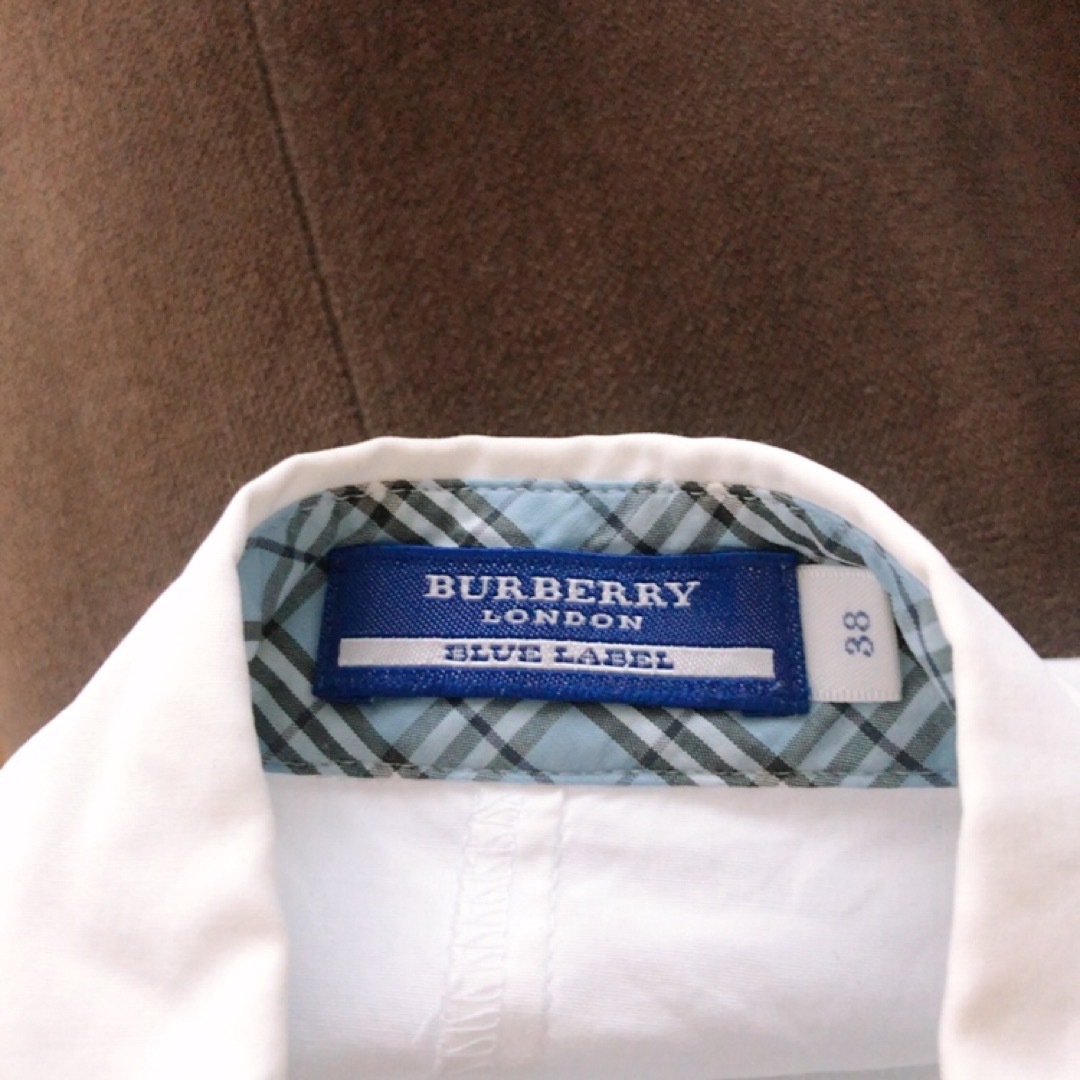 BURBERRY BLUE LABEL(バーバリーブルーレーベル)のBurberry 白シャツ　7部丈 レディースのトップス(シャツ/ブラウス(長袖/七分))の商品写真