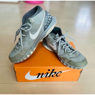 ナイキ(NIKE)のカイリー1 バッシュ　ウルフグレー　24(バスケットボール)