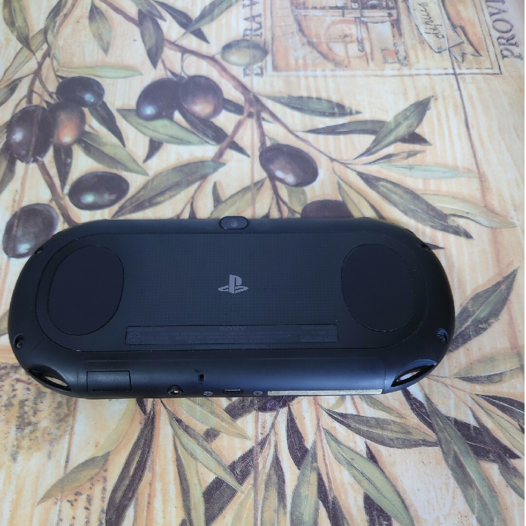 PlayStation®vita-2000シリーズブラック本体液晶美品 2