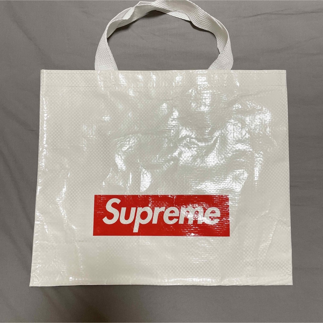 Supreme(シュプリーム)の新品未使用　Supreme ショッパー　エコバッグ レディースのバッグ(エコバッグ)の商品写真
