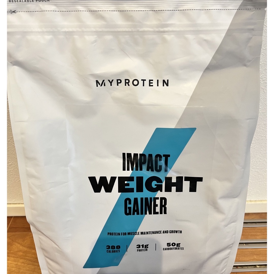 MYPROTEIN(マイプロテイン)の訳あり　マイプロテイン  ウェイトゲイナー　チョコレートスムース　2.5kg スポーツ/アウトドアのトレーニング/エクササイズ(トレーニング用品)の商品写真