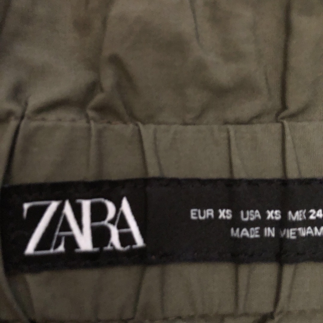 ZARA(ザラ)のZARAシャンブレー素材　パンツ レディースのパンツ(カジュアルパンツ)の商品写真