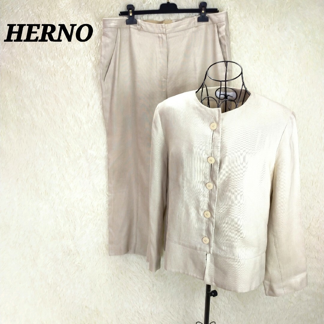 HERNO（ヘルノ）ノーカラージャケット