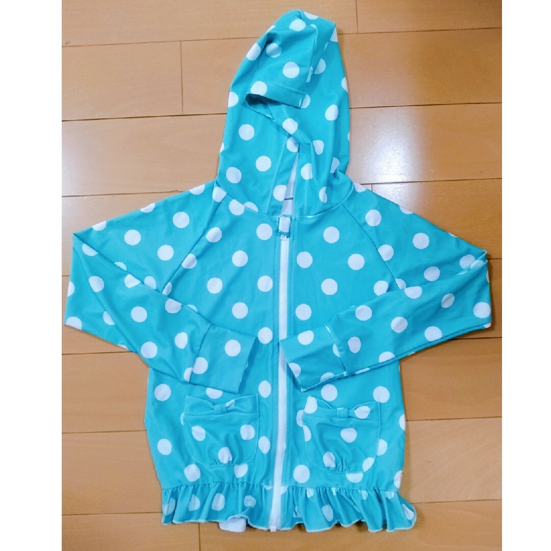 ラッシュガード　130サイズ キッズ/ベビー/マタニティのキッズ服女の子用(90cm~)(水着)の商品写真