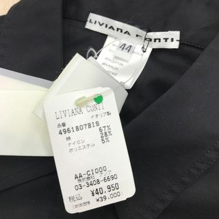 LIVIANA CONTI リビアナ コンティ マルチボタン ダブルヘム シャツの