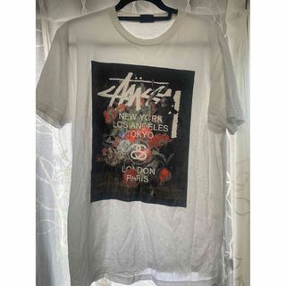 ステューシー(STUSSY)の白　Tシャツ(Tシャツ/カットソー(半袖/袖なし))