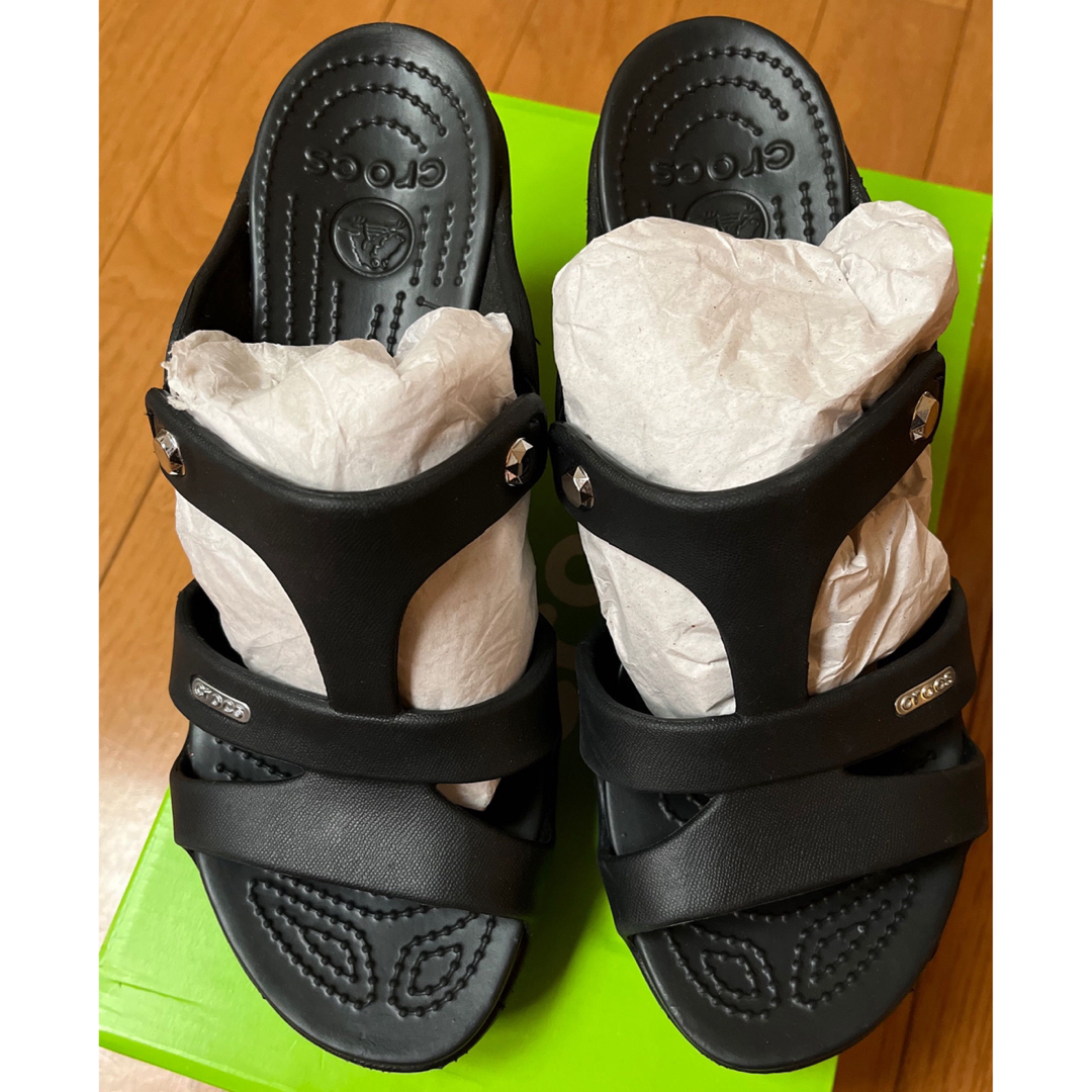 crocs(クロックス)の美品　クロックス　黒　W9 25.0cm 25.5cm    サイプラス5 レディースの靴/シューズ(サンダル)の商品写真