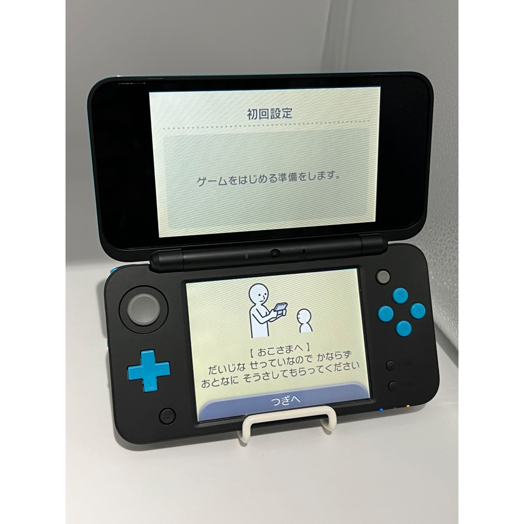 ニンテンドー2DS(ニンテンドー2DS)の【完品・美品】Newニンテンドー2DS LL ブラック×ターコイズ 本体 動作品 エンタメ/ホビーのゲームソフト/ゲーム機本体(携帯用ゲーム機本体)の商品写真