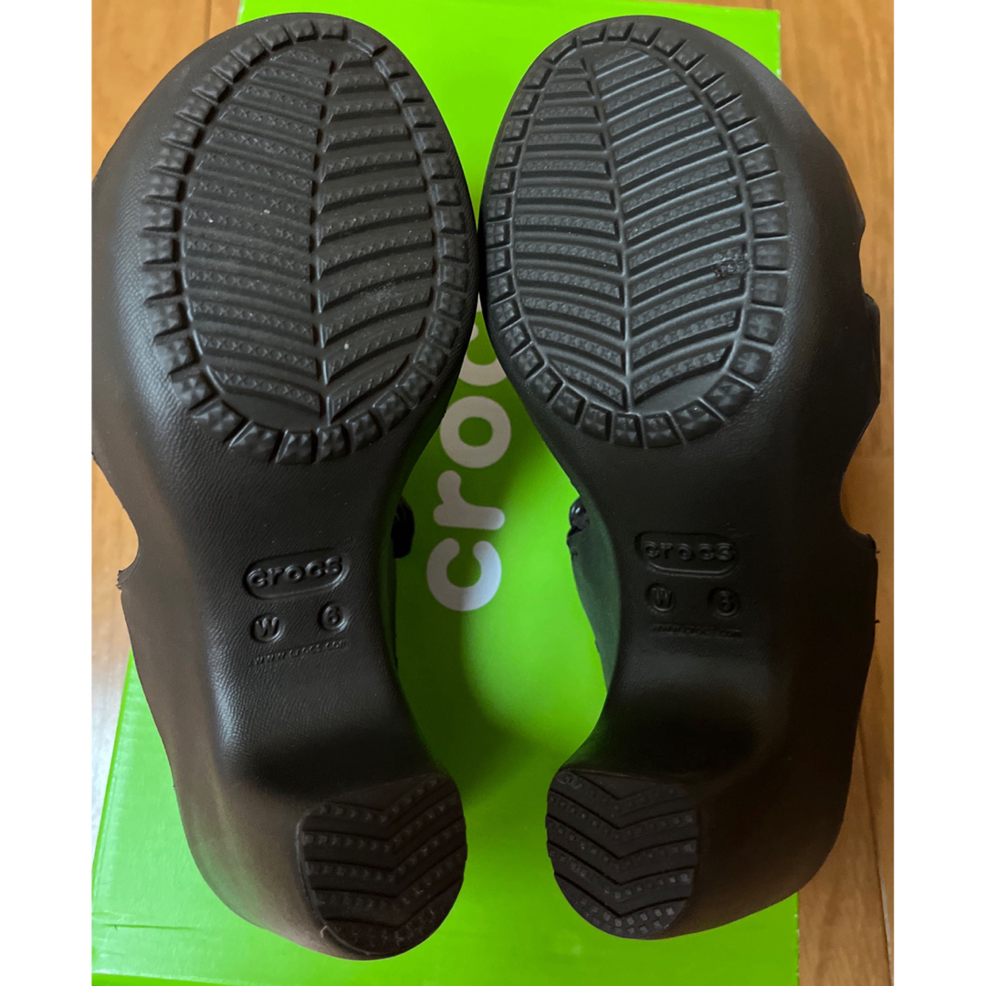 crocs(クロックス)の未使用品　クロックス　W6 22.0cm 22.5cm    濃茶　サイプラス5 レディースの靴/シューズ(サンダル)の商品写真