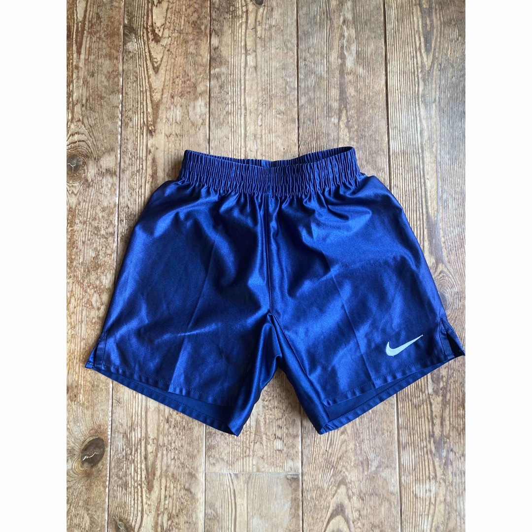 NIKE(ナイキ)のNIKE キッズトレーニングウェア キッズ/ベビー/マタニティのキッズ服男の子用(90cm~)(パンツ/スパッツ)の商品写真