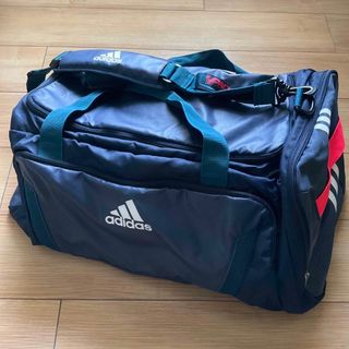 アディダス(adidas)のスポーツバック　adidas(ボストンバッグ)