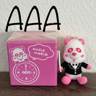 トリプルエー(AAA)の【新品未使用】AAA ピンク 時計 ぬいぐるみキーホルダー(アイドルグッズ)