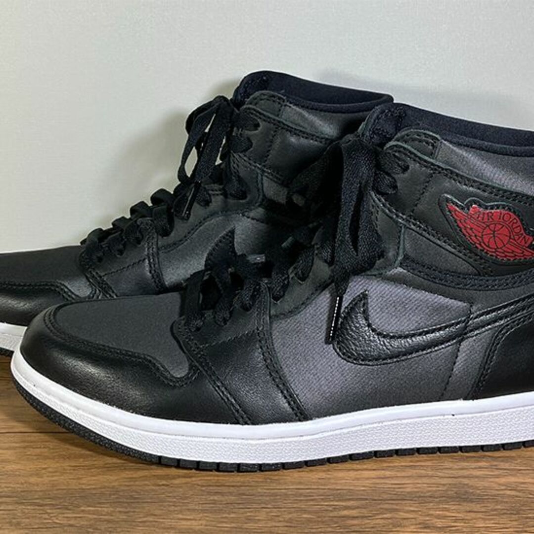 NIKE - 美品 NIKE エアジョーダン1 レトロ ハイ ブラック ジムレッド