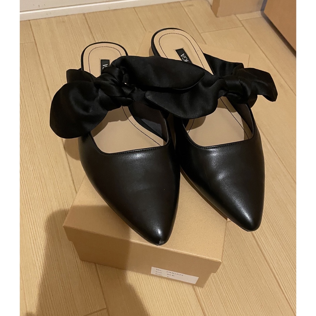 伊勢丹(イセタン)のOHGA リボンミュール　本革　ブラック レディースの靴/シューズ(ハイヒール/パンプス)の商品写真