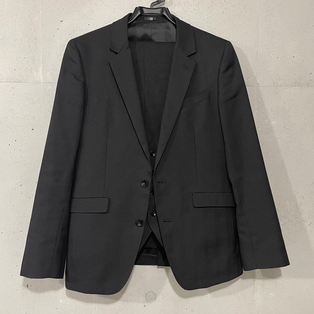 THE SUIT COMPANY(スーツカンパニー)のスーツセレクト 3ピース セットアップ 黒色 メンズのスーツ(セットアップ)の商品写真