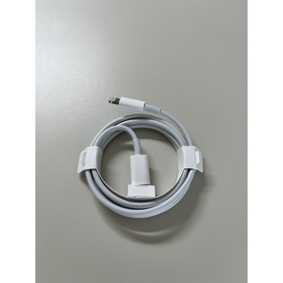 アップル(Apple)の純正　iPhone 充電器 タイプCライトニングケーブル(バッテリー/充電器)