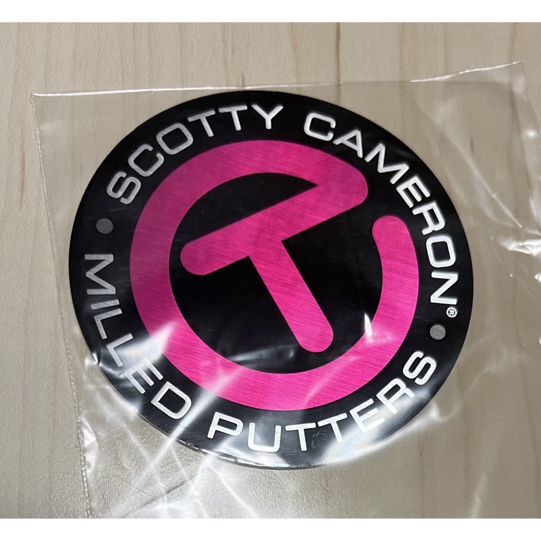 Scotty Cameron(スコッティキャメロン)のスコッティキャメロン限定 サークルTステッカー ピンク 直径8ｃｍ スポーツ/アウトドアのゴルフ(その他)の商品写真