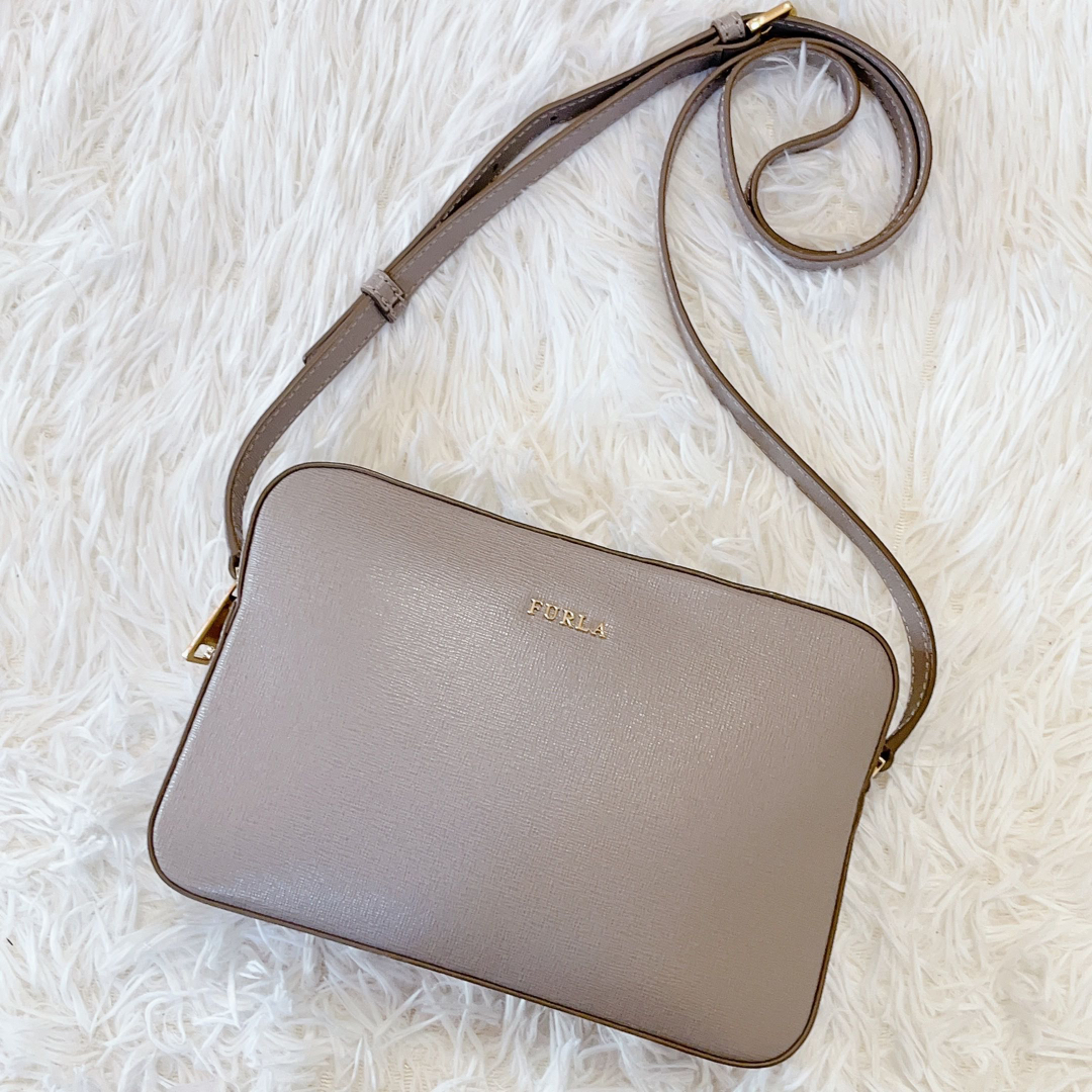 Furla - ✨極美品✨未使用級✨フルラ リリー ショルダーバッグ カメラ