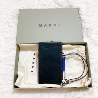 ✨綺麗✨ MARNI マルニ カードケース ネックストラップ レザー ブラック-