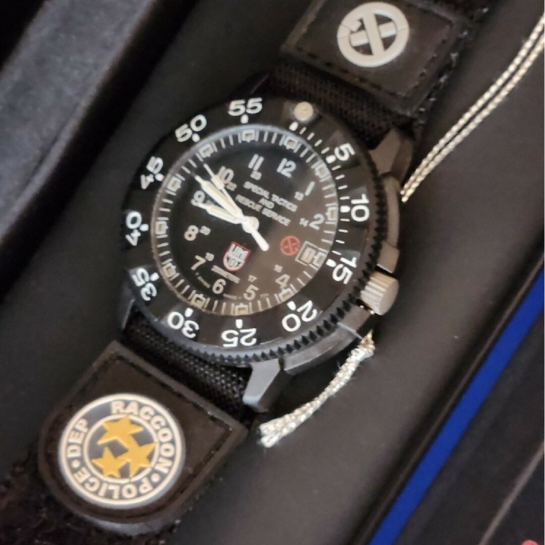 Luminox(ルミノックス)の幻の一番目001/999　新品未使用 GSX035/ BIOHAZARDLumi メンズの時計(腕時計(アナログ))の商品写真