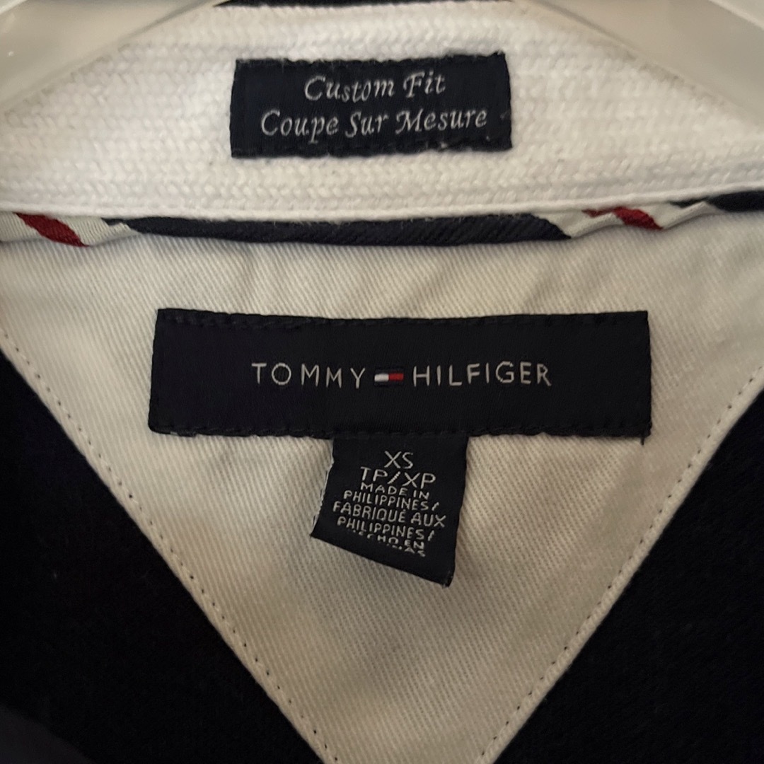 TOMMY HILFIGER(トミーヒルフィガー)のトミーヒルフィガー バイカラー 切替 ロゴ 半袖 ポロシャツ メンズのトップス(ポロシャツ)の商品写真