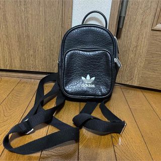 アディダス(adidas)の【ほぼ未使用】adidas ミニリュッブラック(リュック/バックパック)