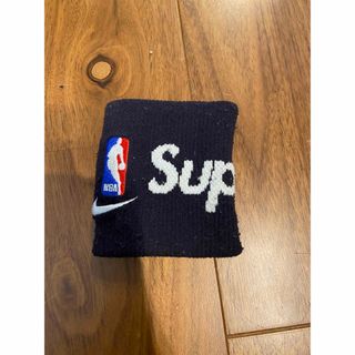 シュプリーム(Supreme)のsupreme nike リストバンド　片方(バングル/リストバンド)