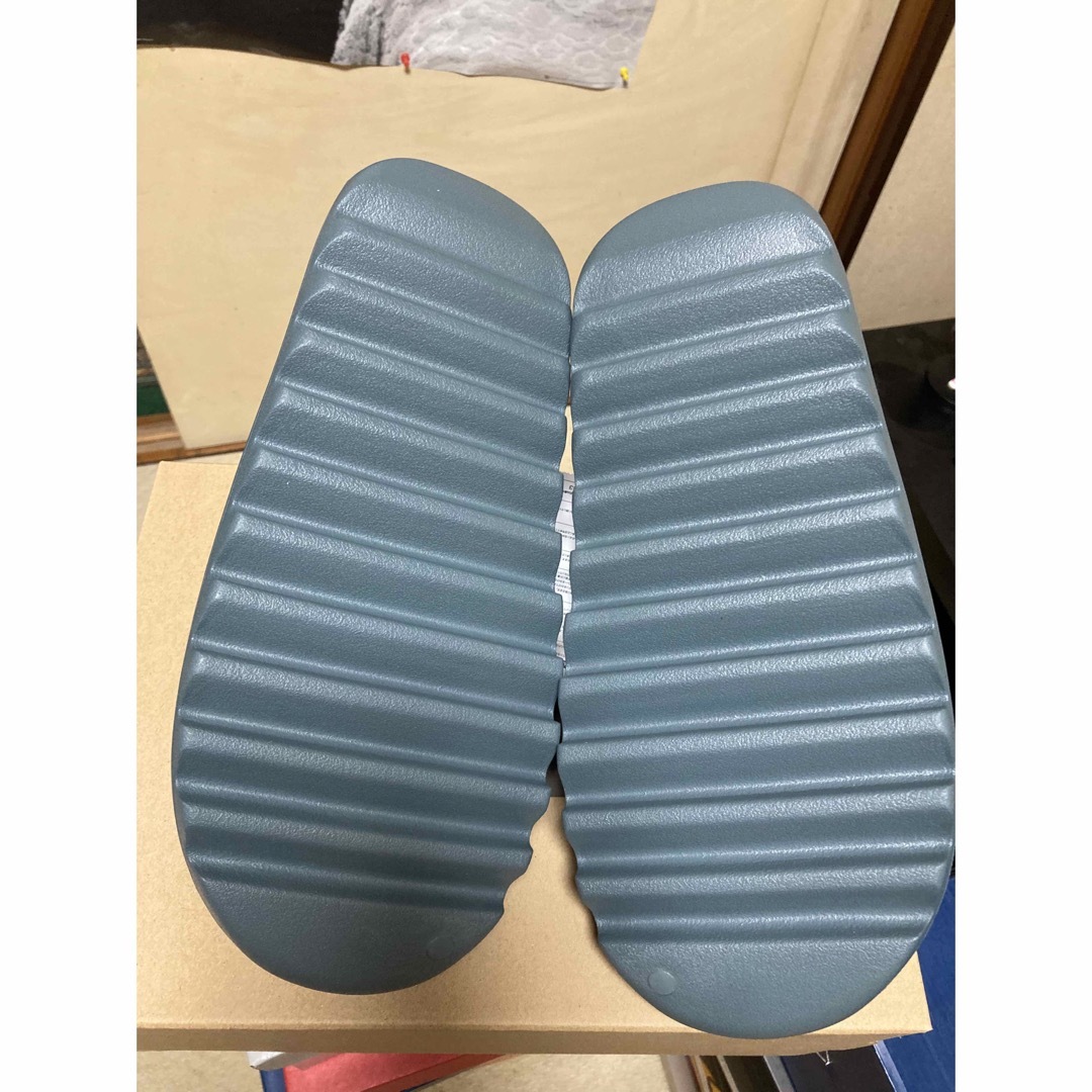 新品未使用adidas yeezyslideスレートマリン30.5cm