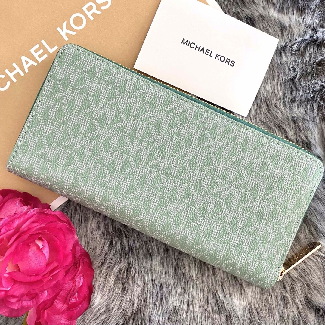 新品☆MICHAEL KORS ライト グリーン シグネチャー レザー 長財布