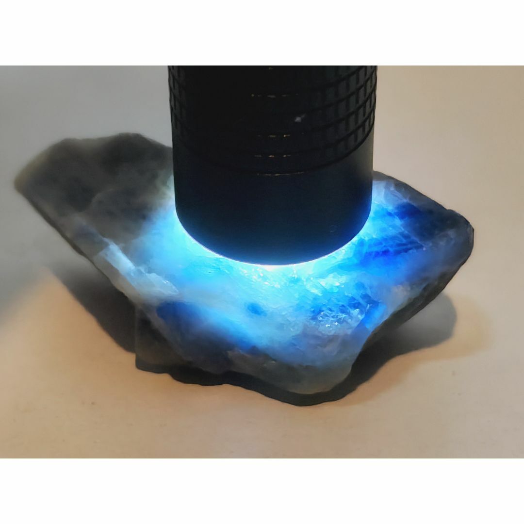 サファイア 15g コランダム 鉱物 原石 自然石 鑑賞石 誕生石 水石 翡翠