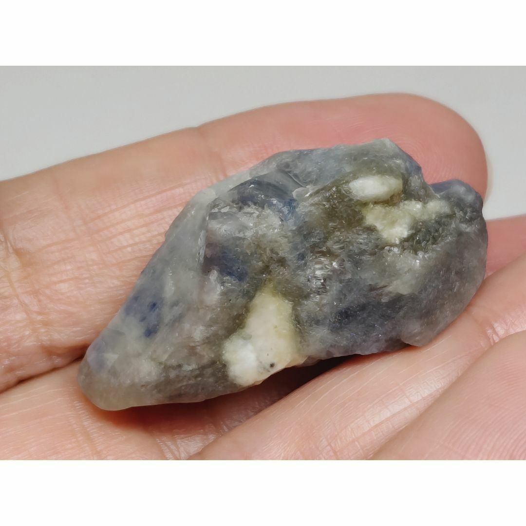 サファイア 15g コランダム 鉱物 原石 自然石 鑑賞石 誕生石