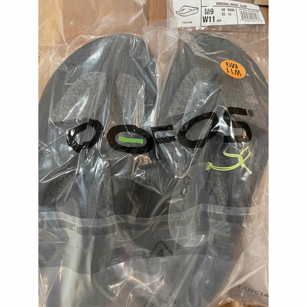 OOFOS(ウーフォス)の新品　28cm OOFOS ウーフォス OOriginal リカバリー サンダル メンズの靴/シューズ(サンダル)の商品写真