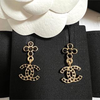 【ご専用】新品未使用♡CHANEL　シャネル　ピアス　クロス　十字架　限定