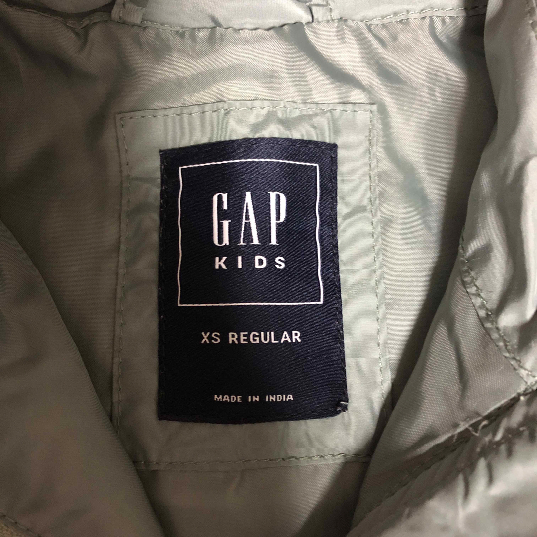 GAP Kids(ギャップキッズ)のGAP ミリタリージャケット（110㎝） キッズ/ベビー/マタニティのキッズ服男の子用(90cm~)(ジャケット/上着)の商品写真