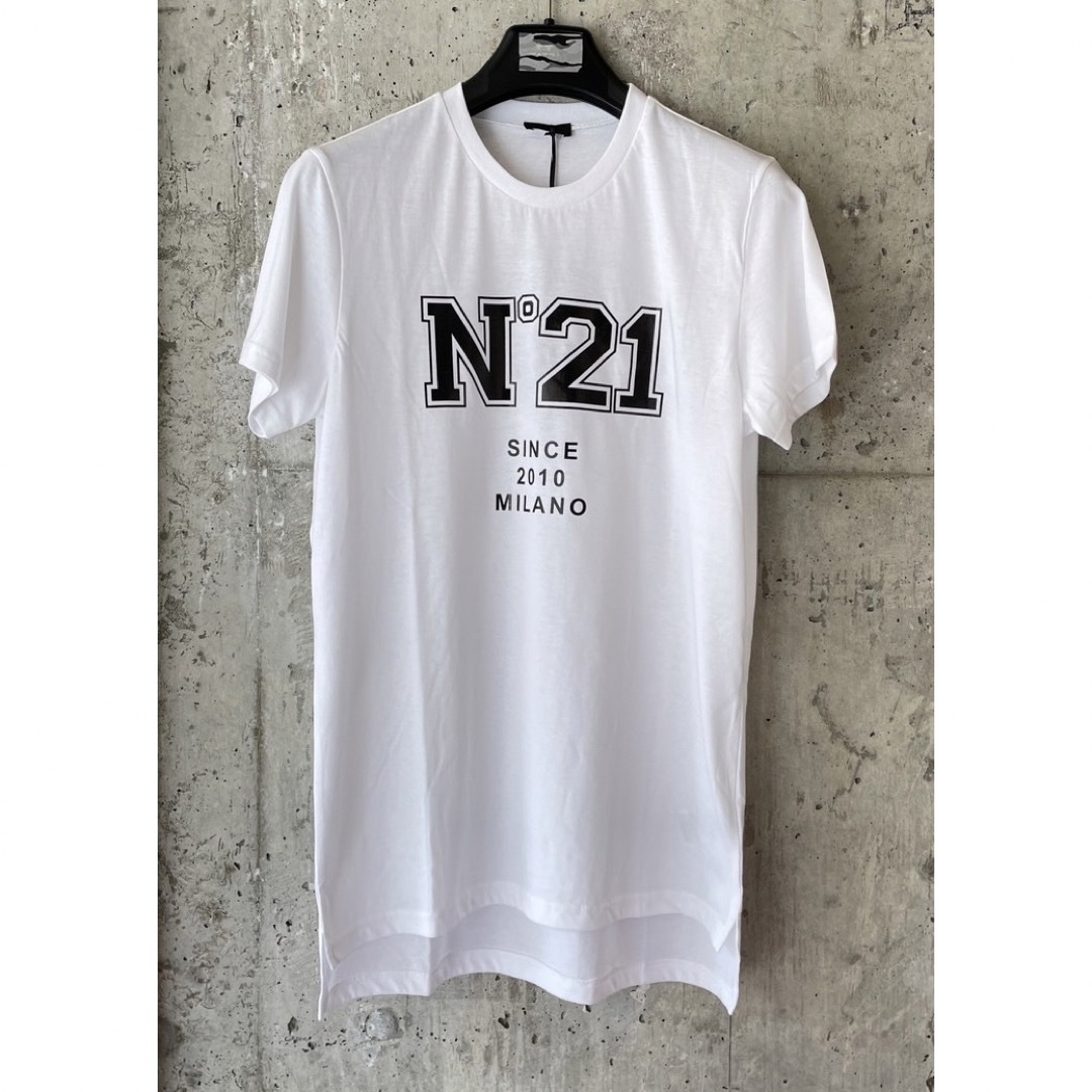 N°21 ヌメロ ヴェントゥーノ Tシャツ-