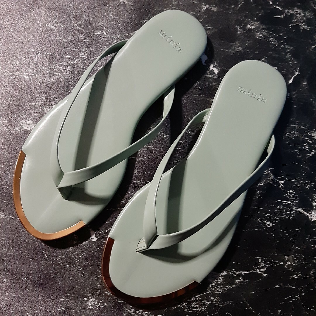 [ミニア] トング サンダル フラット サンダル レディース レディースの靴/シューズ(サンダル)の商品写真
