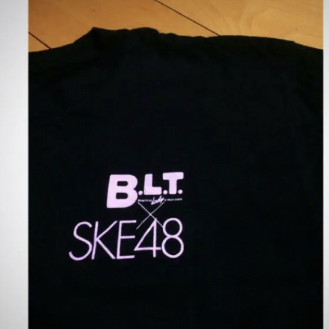 SKE48(エスケーイーフォーティーエイト)のSKE✖︎B.L.TコラボブラックコットンT メンズのトップス(Tシャツ/カットソー(半袖/袖なし))の商品写真