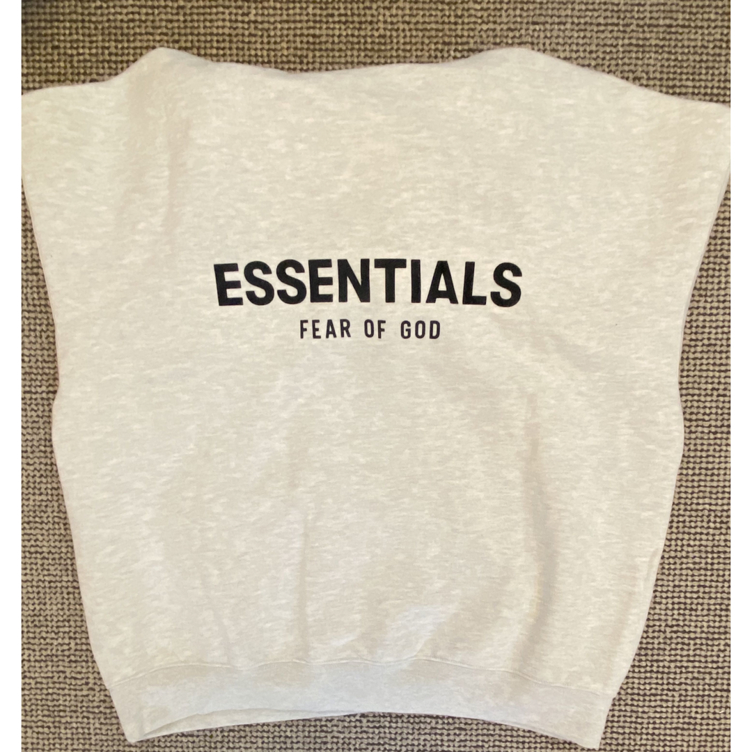 FEAR OF GOD(フィアオブゴッド)のFOG ESSENTIALS HOODIE LIGHT OATMEAL新品未使用 メンズのトップス(パーカー)の商品写真