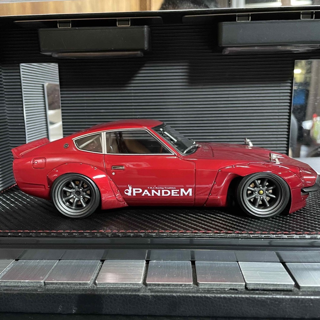 激レア！新品 イグニッションモデル 1/18 PANDEM S30 Z レッド