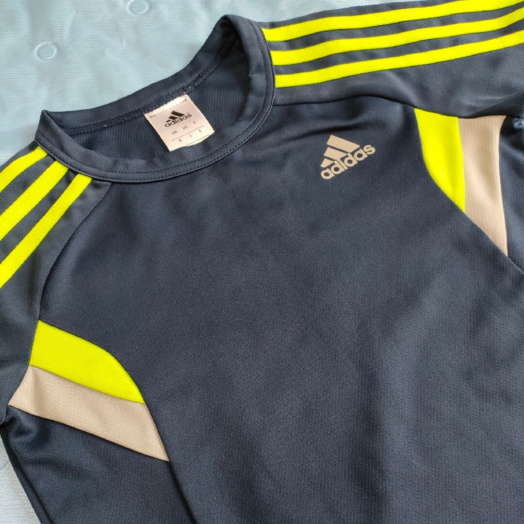 adidas(アディダス)のアディダス半袖 Tシャツ サイズ130　climalite キッズ/ベビー/マタニティのキッズ服男の子用(90cm~)(Tシャツ/カットソー)の商品写真