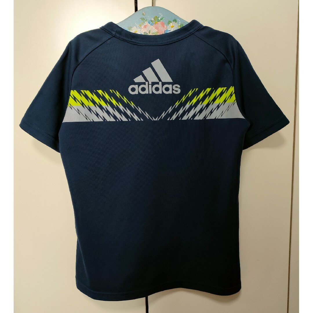 adidas(アディダス)のアディダス半袖 Tシャツ サイズ130　climalite キッズ/ベビー/マタニティのキッズ服男の子用(90cm~)(Tシャツ/カットソー)の商品写真