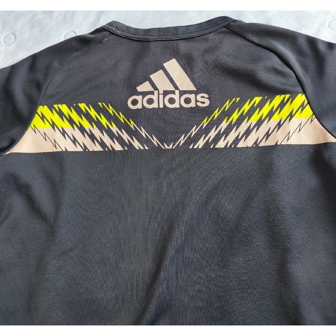 adidas(アディダス)のアディダス半袖 Tシャツ サイズ130　climalite キッズ/ベビー/マタニティのキッズ服男の子用(90cm~)(Tシャツ/カットソー)の商品写真