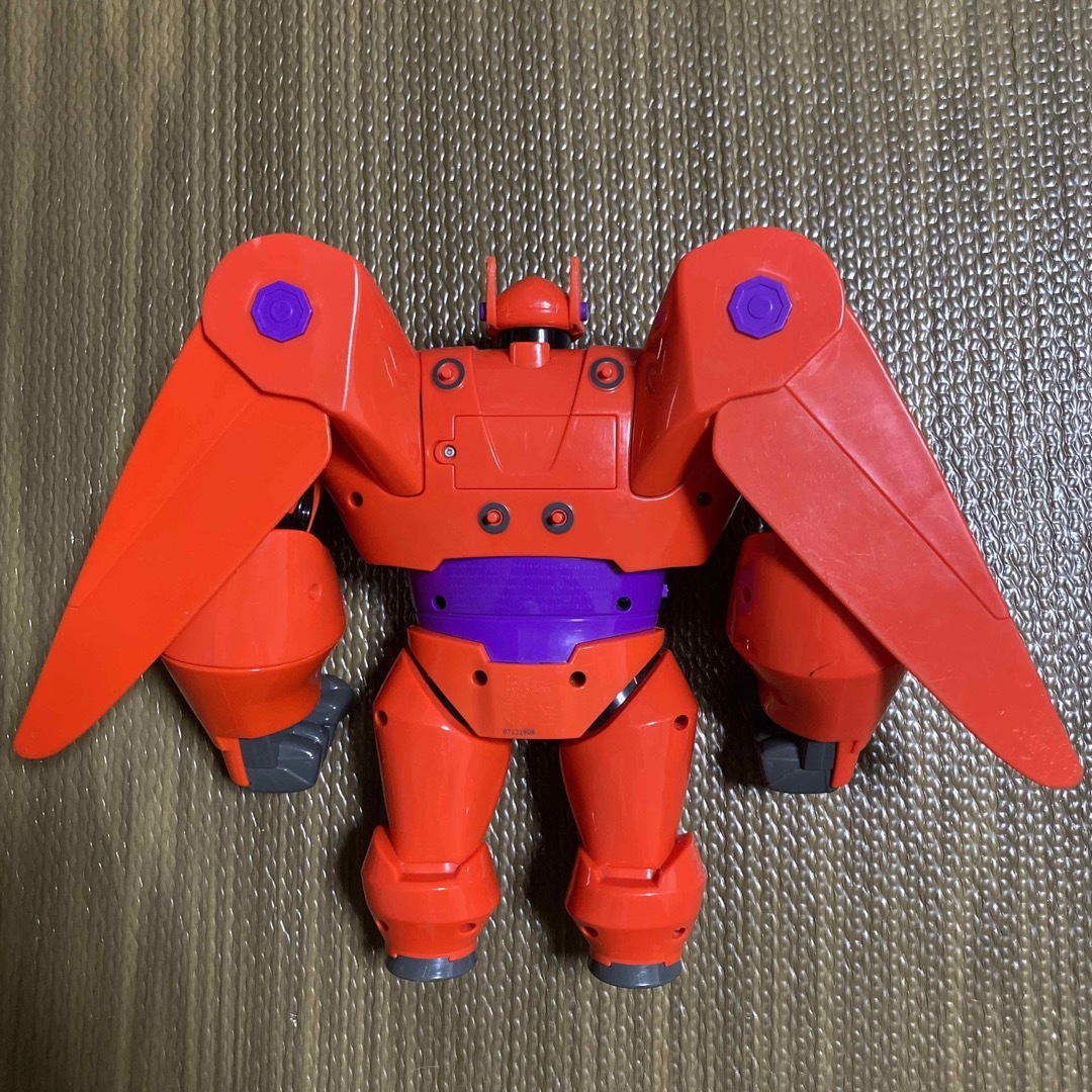 BANDAI - DXフライングアクション ベイマックス 2.0 おもちゃ
