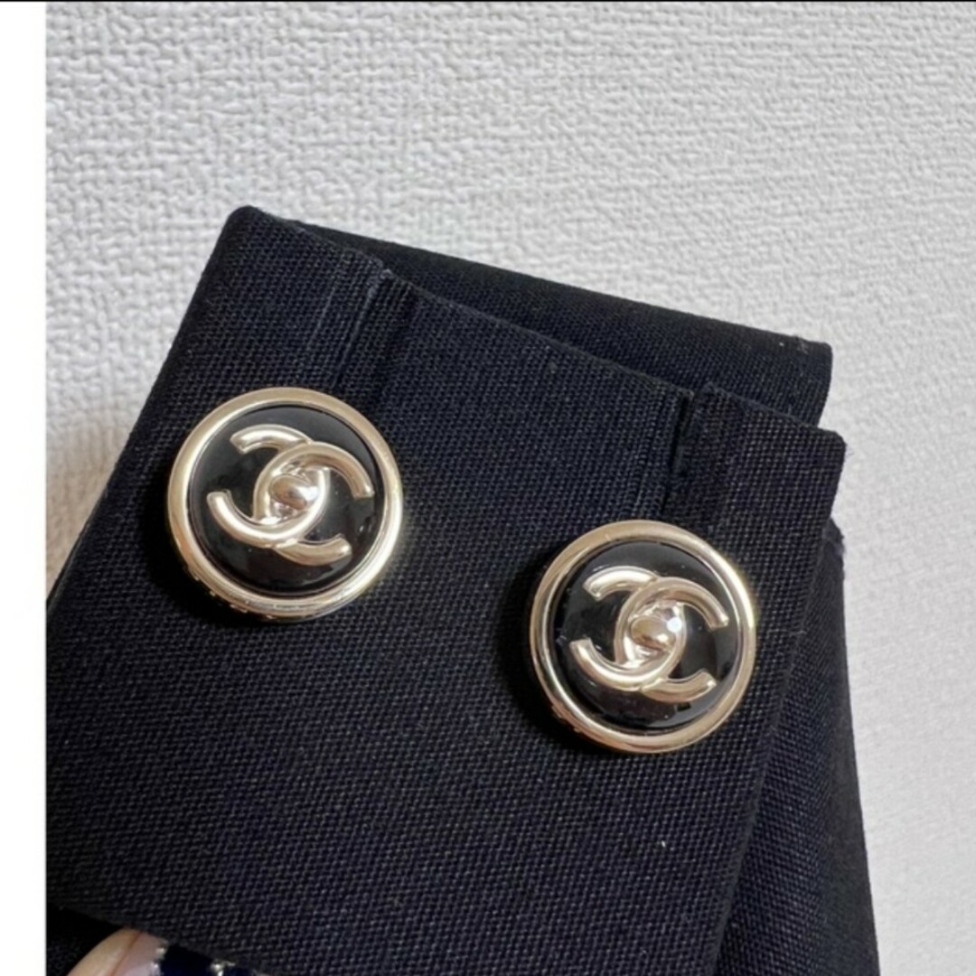 CHANEL シャネル ピアス ターンロック CCマーク