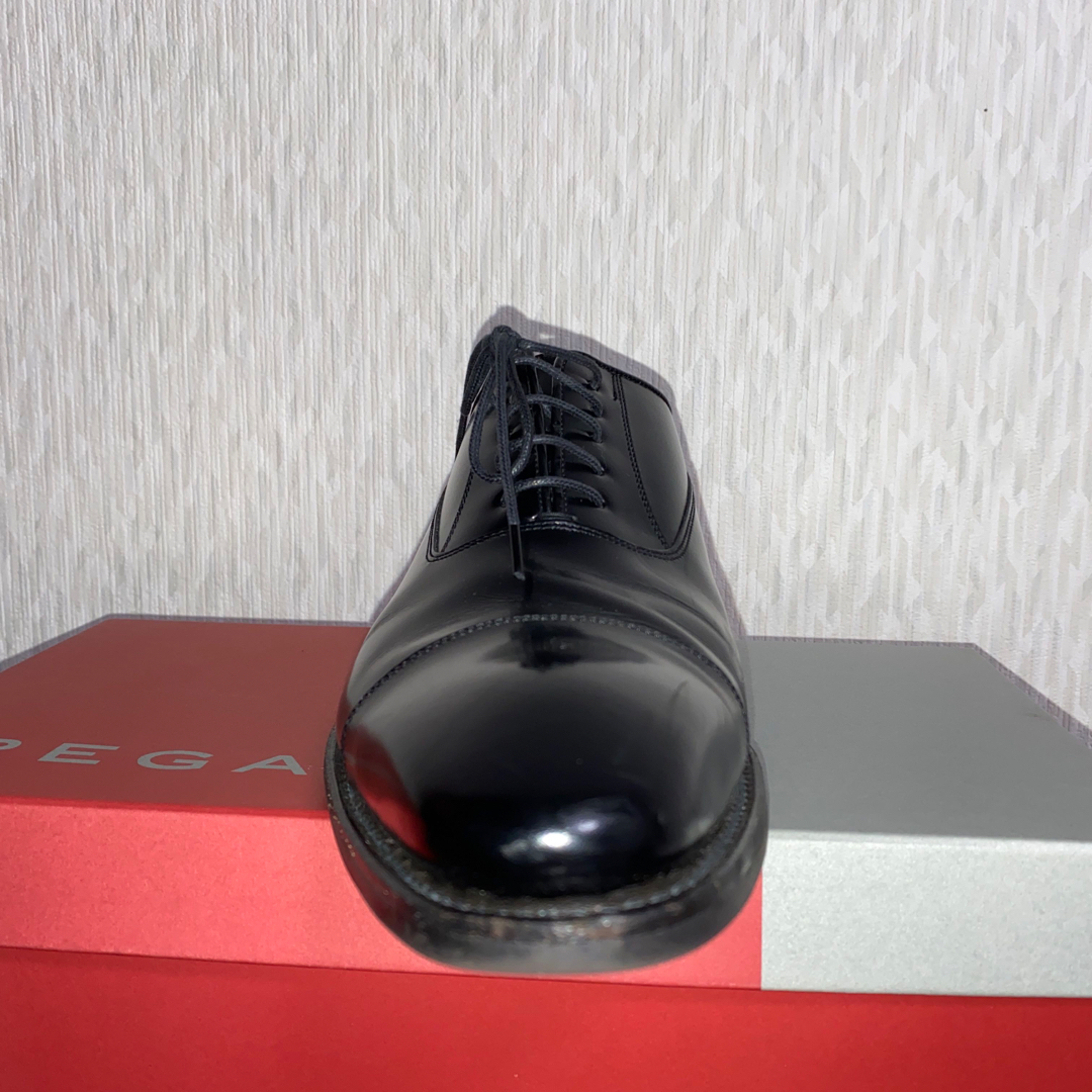REGAL(リーガル)のREGAL ビジネス/ドレスシューズ　黒　ストレートチップ　26.5cm メンズの靴/シューズ(ドレス/ビジネス)の商品写真