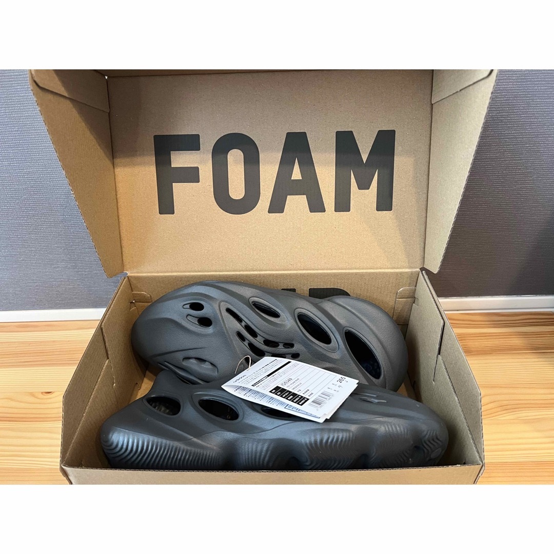 YEEZYadidas   adidas YEEZY FOAM RUNNER CARBON .5cmの通販 by