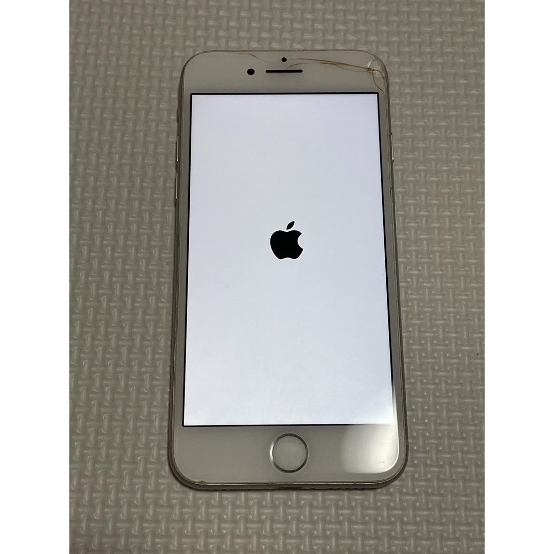 iPhone8 256GB 画面割れ 2