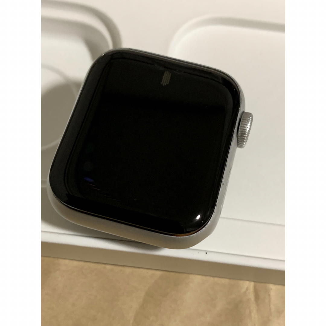 Apple Watch(アップルウォッチ)のApple Watch SE アップルウォッチSE 40MM MYDX2J/A スマホ/家電/カメラのスマートフォン/携帯電話(その他)の商品写真